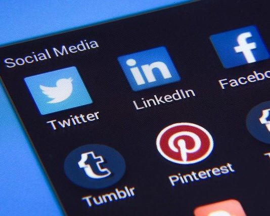 Les qualités essentielles pour être un bon community manager devenir community manager