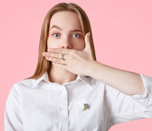 Langue blanche : un indicateur souvent négligé de l’hygiène buccale