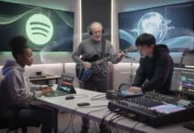 Spotify et Universal Music s’unissent pour autoriser les reprises et remixes IA réalisés par les fans spotify et universal music s'associent pour permettre aux fans de créer et partager des reprises et remixes réalisés avec l'ia, ouvrant de nouvelles opportunités créatives dans l'univers musical.